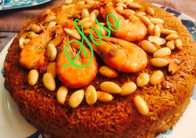 ارز صيادية بالجمبري والمكسرات