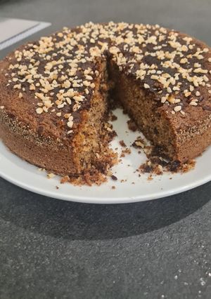 Foto di Torta al grano saraceno con nocciole e gocce di cioccolato