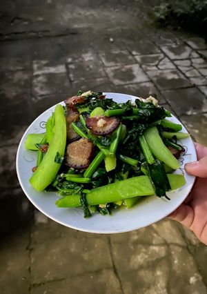Hình của món Ngồng cải xào thịt gác bếp.