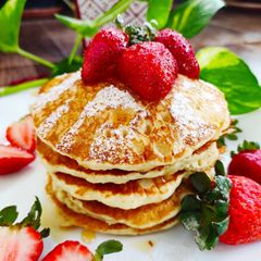 A picture of Strawberry pancake.