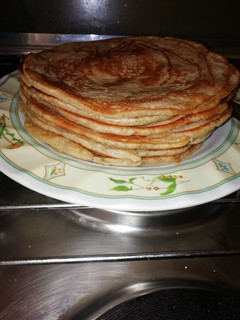A picture of Banana cinnamon vanilla pancakes🍽️.