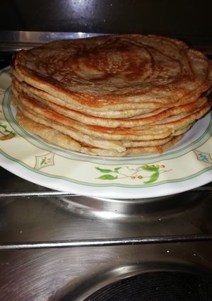 A picture of Banana cinnamon vanilla pancakes🍽️.