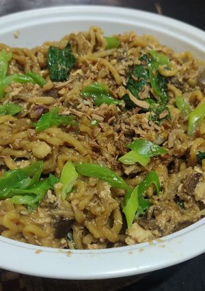 Foto resep Mie Nyemek (ala @victoragustino_ MCI9)