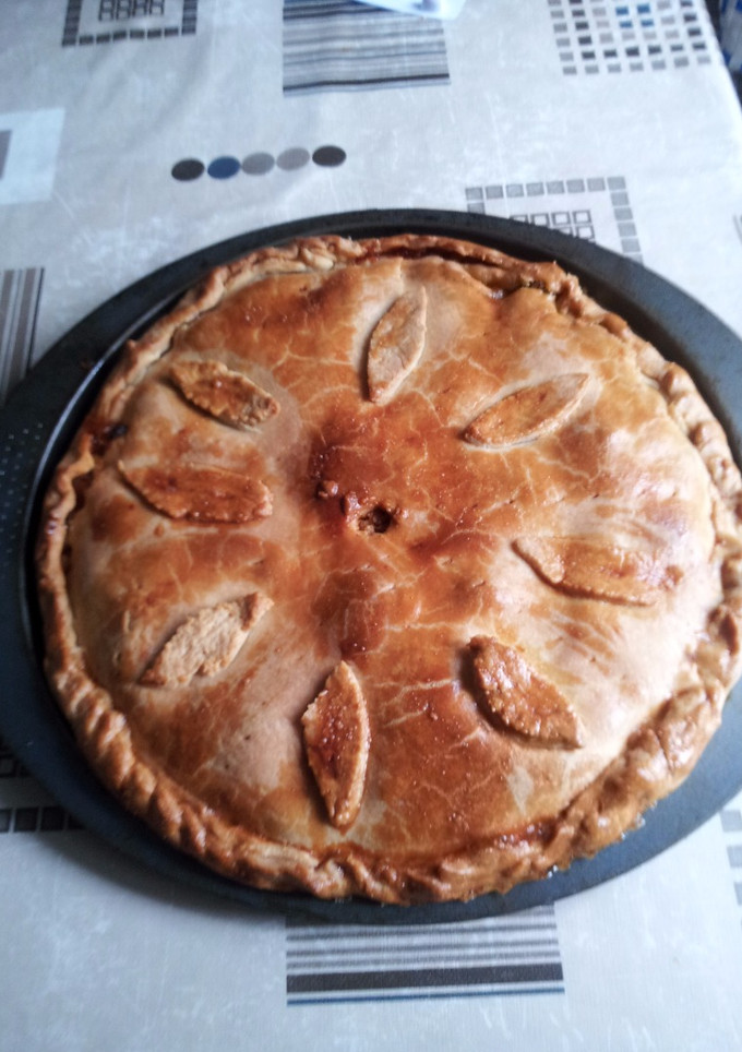 Una foto de Empanada de atún y mejillones