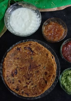 દૂધી ના થેપલા (Dudhi na thepla recipe in gujarati) રેસીપી મુખ્ય ફોટો