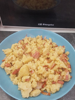Una foto de Migas de harina con bacon y ajo