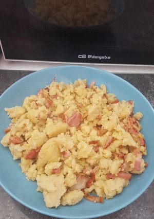 Una foto de Migas de harina con bacon y ajo
