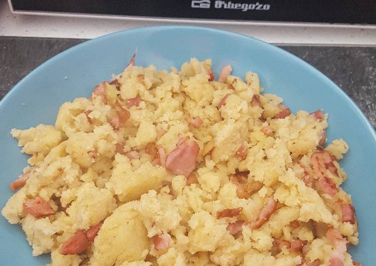 Migas de harina con bacon y ajo