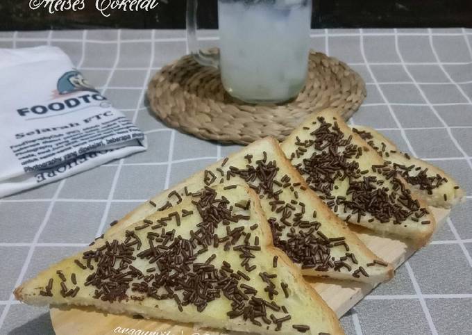 Roti Bakar Meises Cokelat