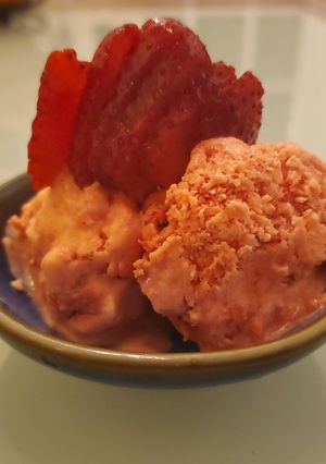 Una foto de Helado de Frutilla Sin Azúcar