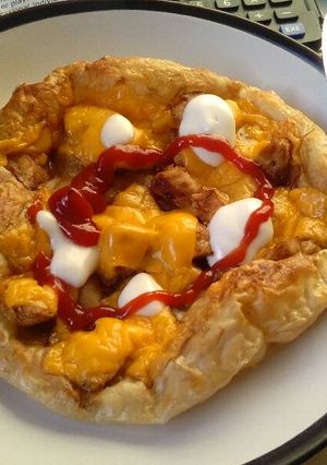A picture of paratha pizza homemade.