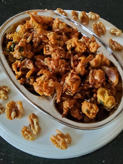 வால்நட் பக்கோடா செய்முறை முக்கிய புகைப்படம்