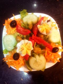 صورة لوصفة سلاطة عادية