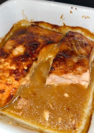 Une photo de Pavé de saumon caramélisé au Air Fryer