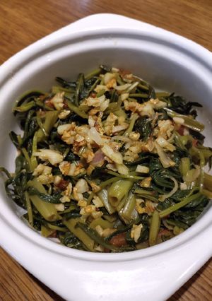 A picture of Adobong Kangkong or Morning Glory.