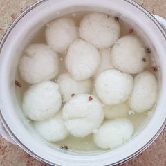 A picture of Rasgulla.