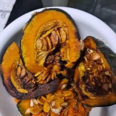 A picture of Air fryer pumpkin.