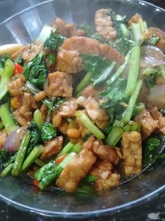 Foto resep Orek tempe + sayur cesim hijau