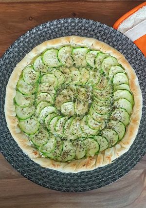 Une photo de Tarte fine courgette
