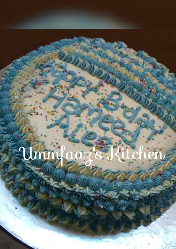 A picture of Buttercream icing.