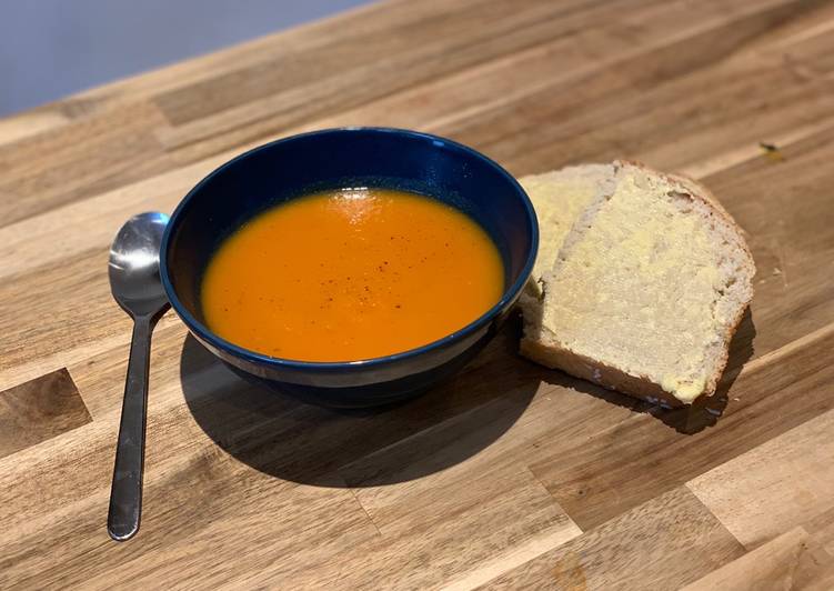 How to Make Any-night-of-the-week Carrot 🥕 and Coriander soup 🥣