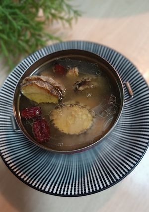 紅棗枸杞鮑魚雞湯 的食譜成品照片
