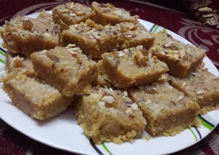 Recipe of Gordon Ramsay Besan khoya barfi