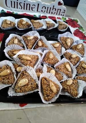 صورة لوصفة حلوى الجلجلان المعسلة