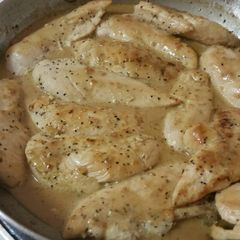 A picture of Lemon garlic chicken.