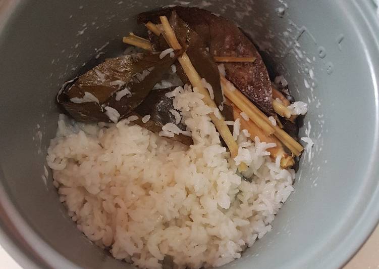 Resep Nasi Uduk Rice Cooker Praktis, Lezat