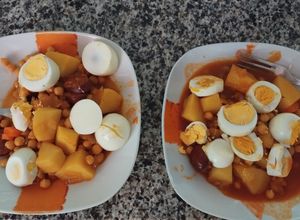 Foto principal de Guiso de garbanzos con huevos duros