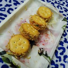 A picture of Biscuit Starter Sandwich.