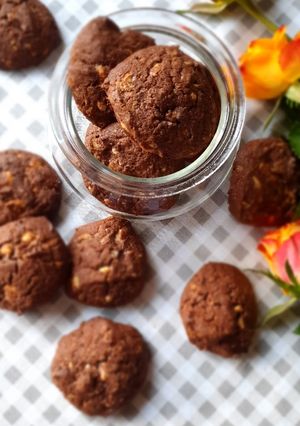 Zdjęcie przepisu Kakaowe ciasteczka z białą czekoladą 🍪.