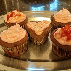 A picture of Chocolate Cupcakes w/ Vanilla Buttercream Frosting.