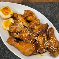 A picture of Coca cola braised chicken wings.