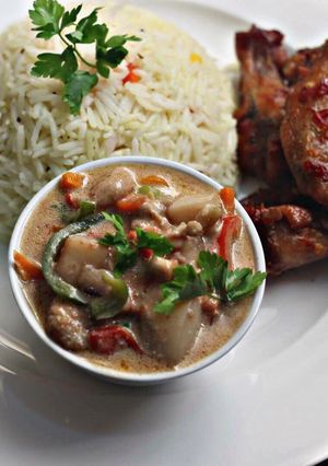 A picture of Seafood Creamy Sauce.