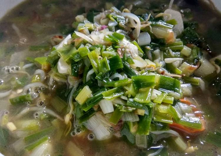 Resep Tumis Sayur Daun Bawang Tauge yang Enak