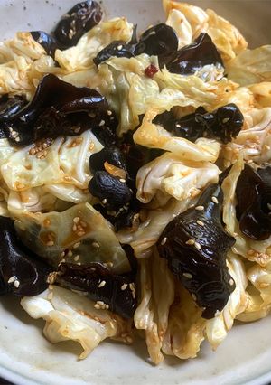 A picture of Stir-fried Cabbage & Black Fungus.