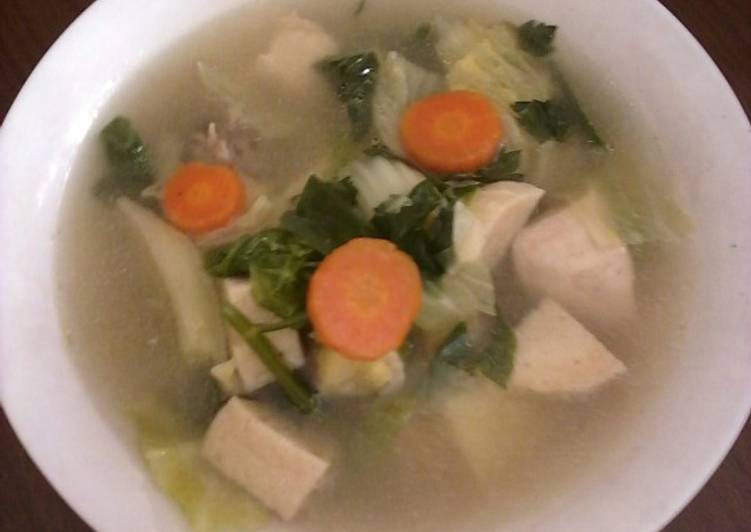 Sop ayam campur bakso