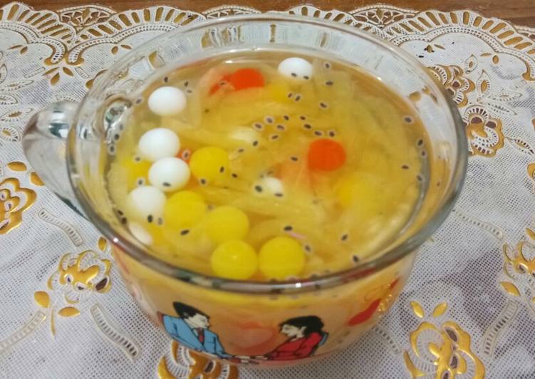 Cara Musim Dingin Makan di DimeEs blewah warna warni