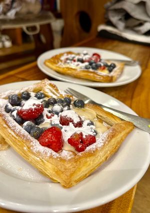 Foto resep Custard Mix berries puff pastry