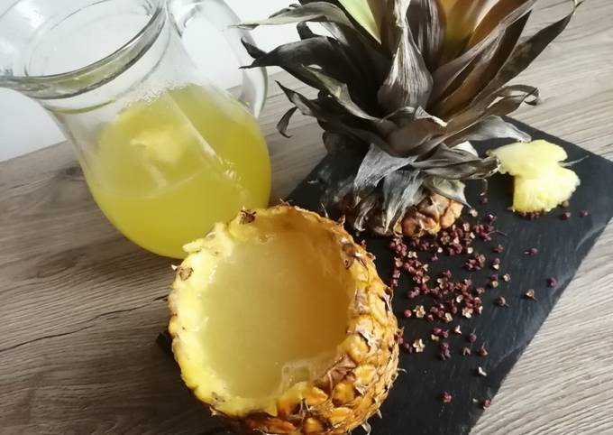 Recipe of Jus ananas poivre de sichuan miel🍯🍍