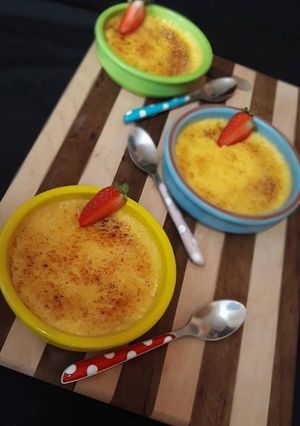A picture of Crème brûlée.
