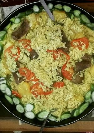 صورة لوصفة مقلوبة باللحم 🍛😋