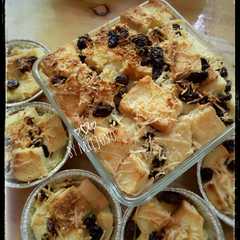 A picture of Puding panggang roti.