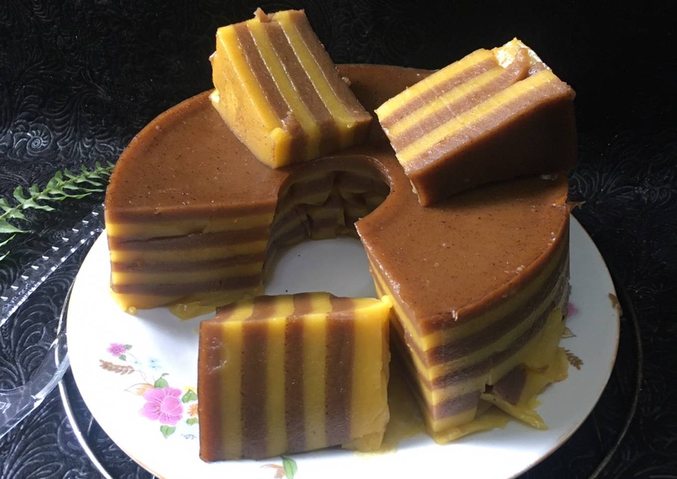 Kue Lapis labu kuning rasa coklat