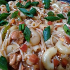A picture of Chicken saucy Macroni & spaghetti mix ♥️.