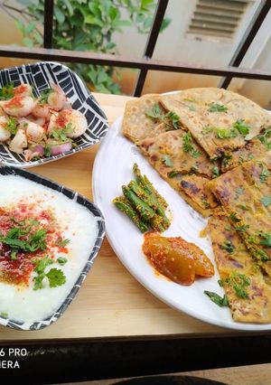 A picture of Dhaba Style Paneer Paratha.