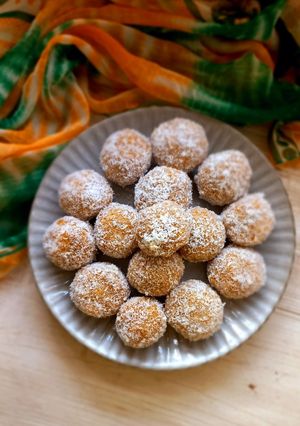 A picture of Pumpkin ladoo.