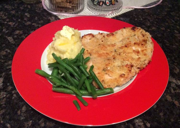 Recipe of Award-winning Chicken schitty w/garlic mash + beans